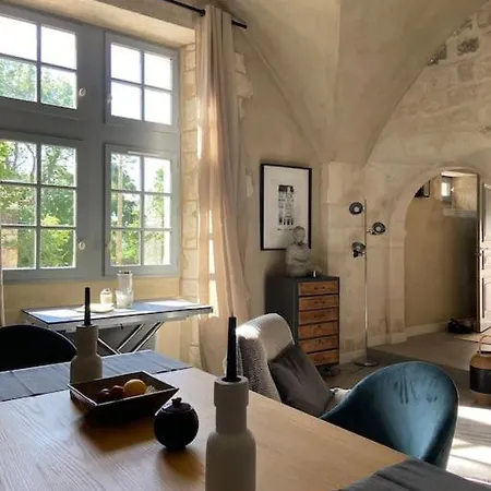 Au Pays De Gide Feutre Dans Un Chateau