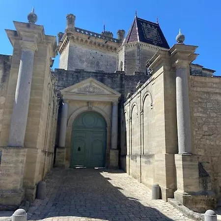 Au Pays De Gide Feutre Dans Un Chateau Lussan (Gard)