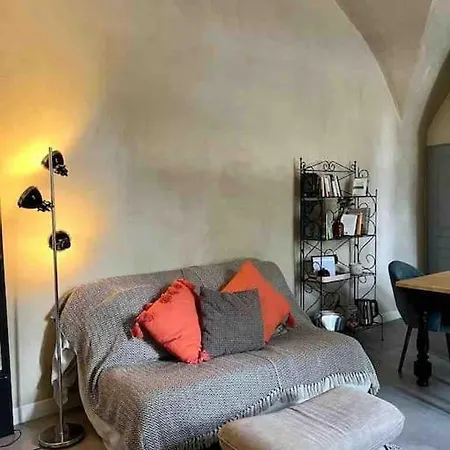 Au Pays De Gide Feutre Dans Un Chateau * Lussan (Gard)