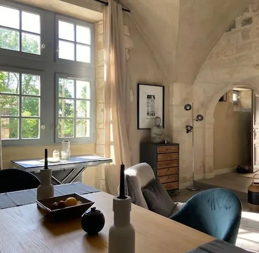 Au Pays De Gide Feutre Dans Un Chateau