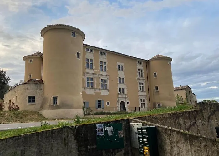 Au Pays De Gide Feutre Dans Un Chateau